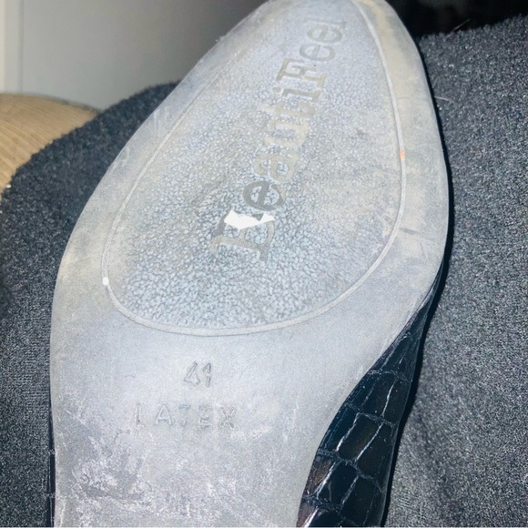 Beautifeet size 41 black patten leather heels - Picture 4 of 6